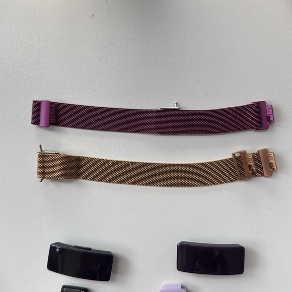 Fitbit Inspire Hr package 🎁 - Picture 4 of 6